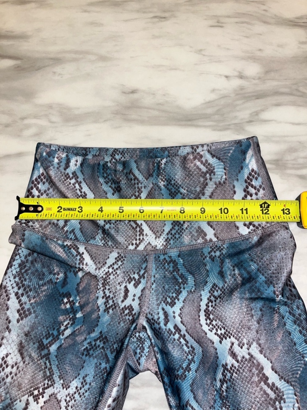 High-Rise Snake Print Women’s Leggings in Blue and Gray - Picture 5 of 5